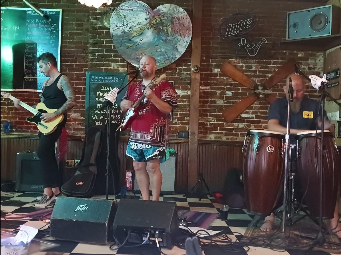 2013-09-01_Live at the Stagger Inn Again