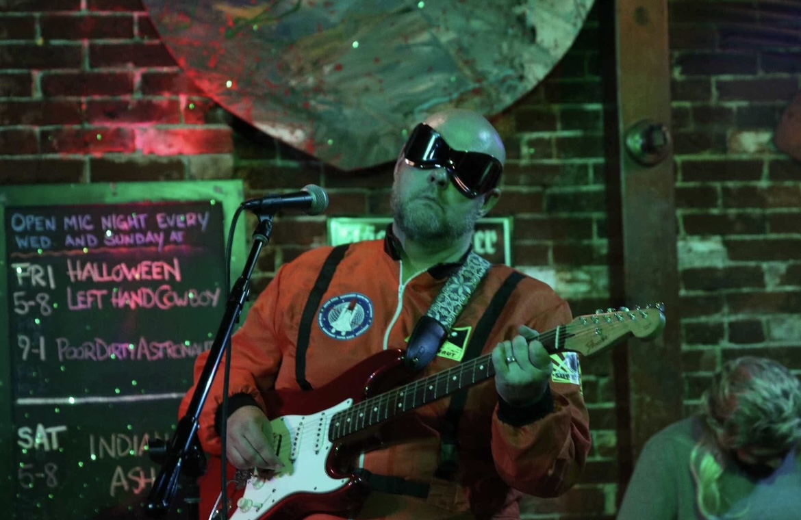 2025-10-31_LIVE AT THE STAGGER INN AGAIN